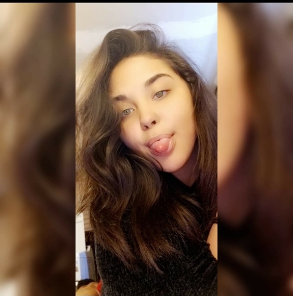 Meet your Posher, Jadelyn - Picture 1 of 1